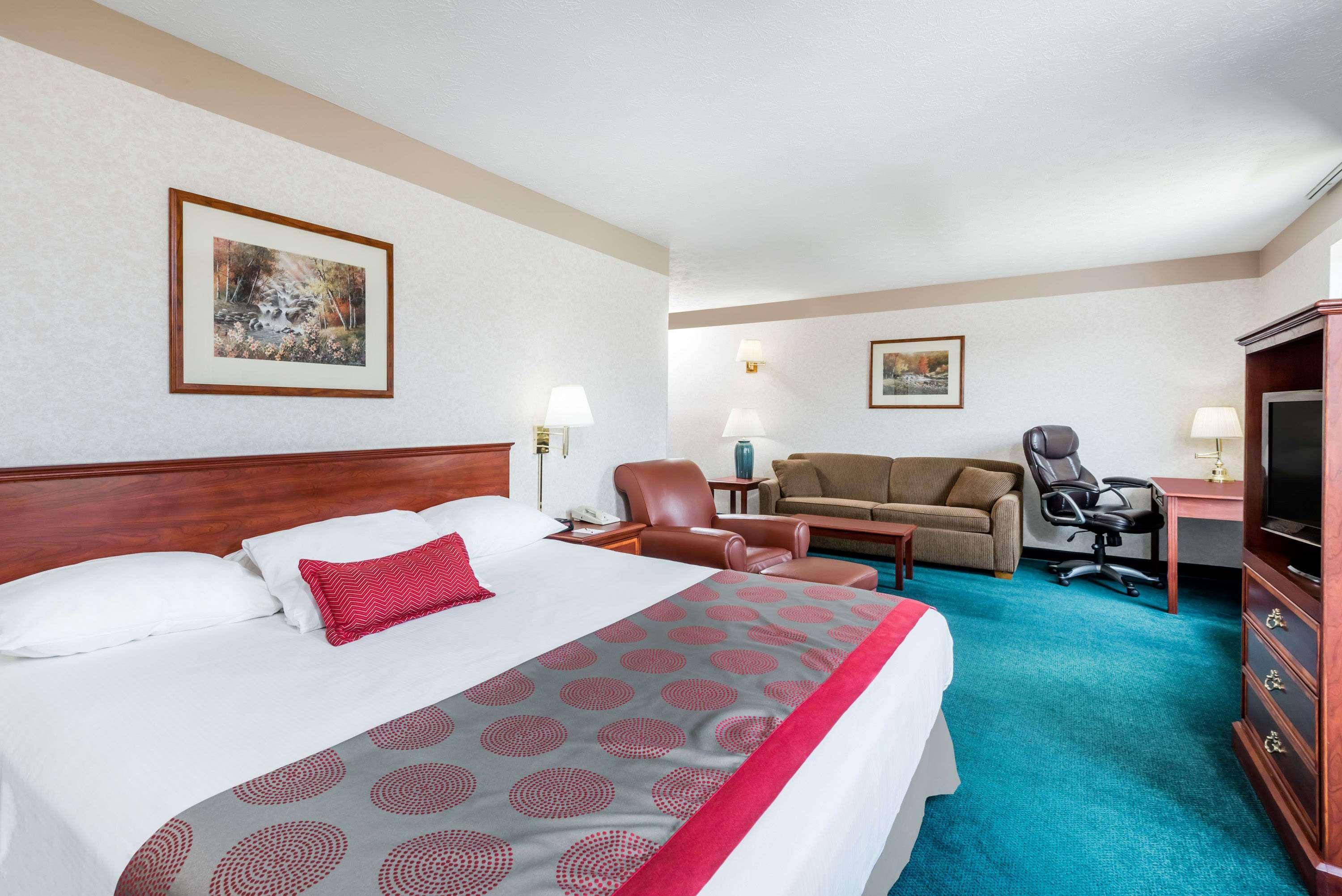 Ramada By Wyndham Strasburg Dover Экстерьер фото