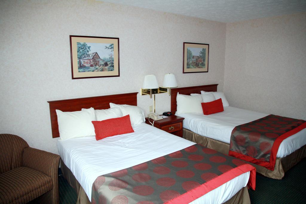 Ramada By Wyndham Strasburg Dover Экстерьер фото